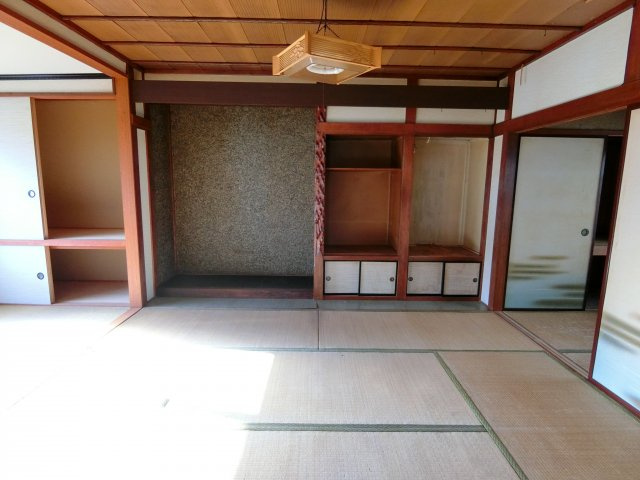 伊達市南稀府町266-69　中古住宅の和室|和室がひろがる居住スペース
