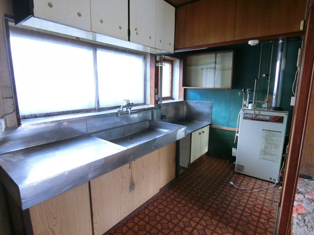伊達市南稀府町266-69　中古住宅のキッチン
