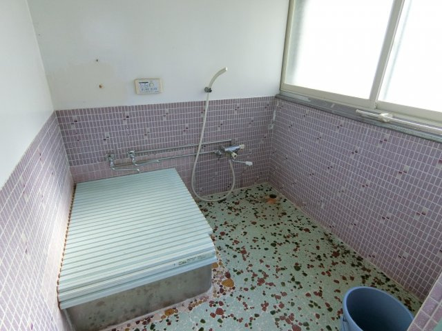 伊達市南稀府町266-69　中古住宅の浴室