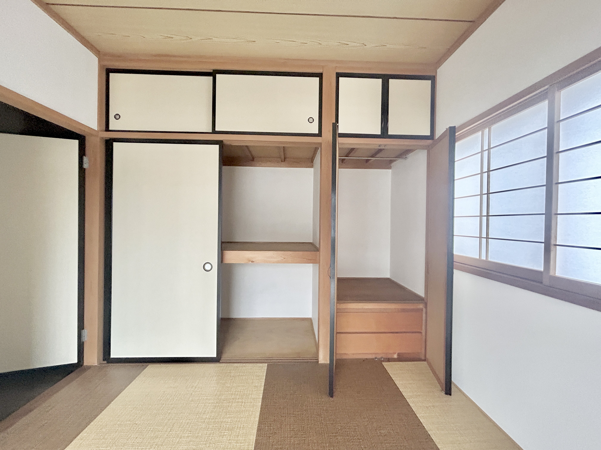 玉村町福島3期　中古住宅の収納|レイアウトを自由自在にカスタマイズ出来る機能的な収納が魅力！
可動棚を設置するもよし、アルミラックを設置するもよし、収納ボックスなどを配置して使えば、多様な使い方が出来、収納の幅が広がります！