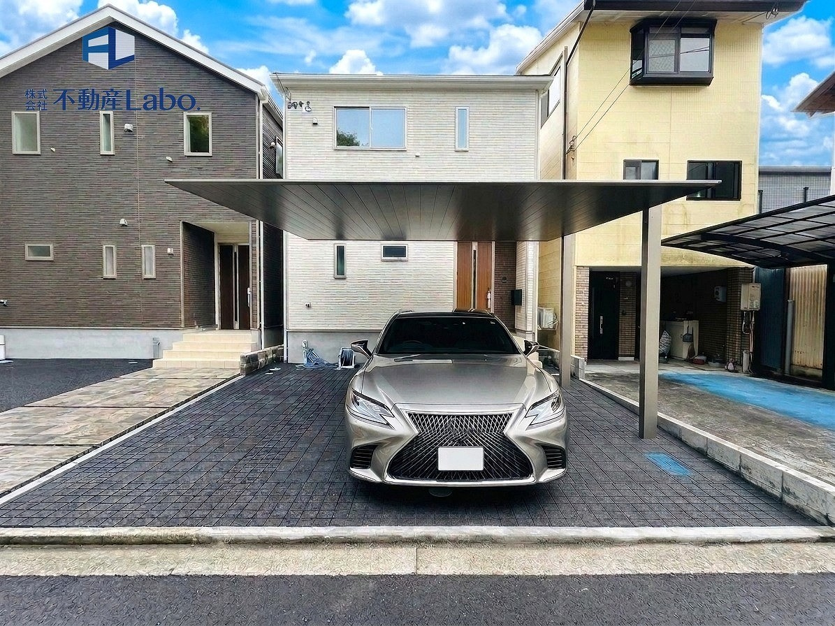 クレイドルガーデン葵区羽鳥第12　全2棟のその他|●外構CG● 外観写真のカーポート、車はCGでイメージとなります。別途、追加工事でカーポートの設置も可能です♪