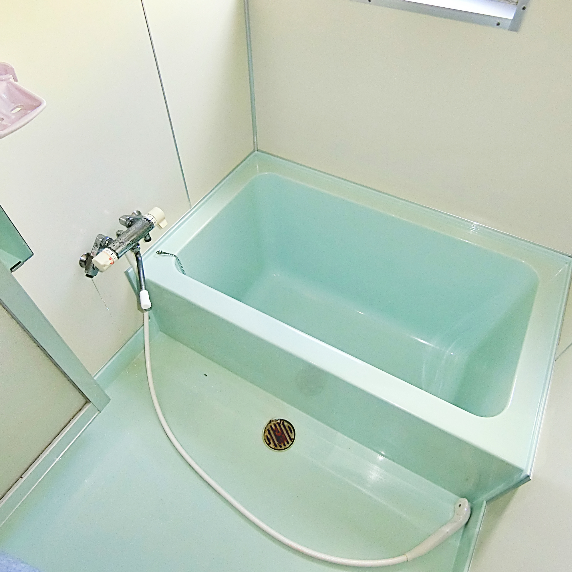 登別市若草町2丁目12-5　中古住宅の浴室