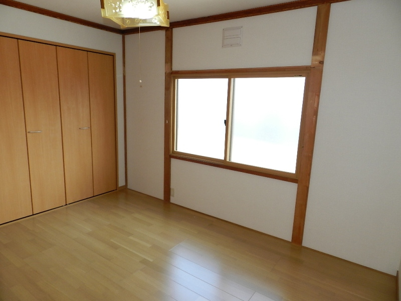 室蘭市港南町1丁目13-7　長屋収益住宅の洋室