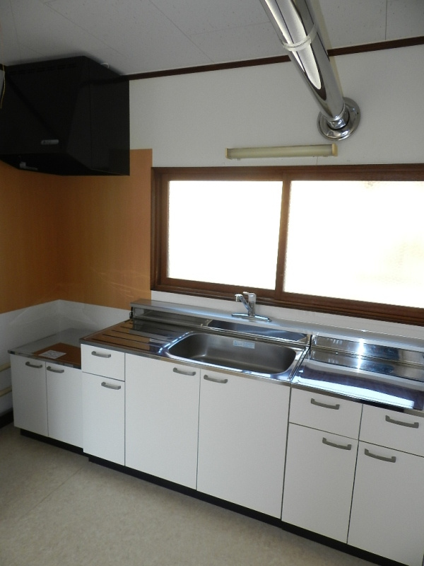 室蘭市港南町1丁目13-7　長屋収益住宅のキッチン