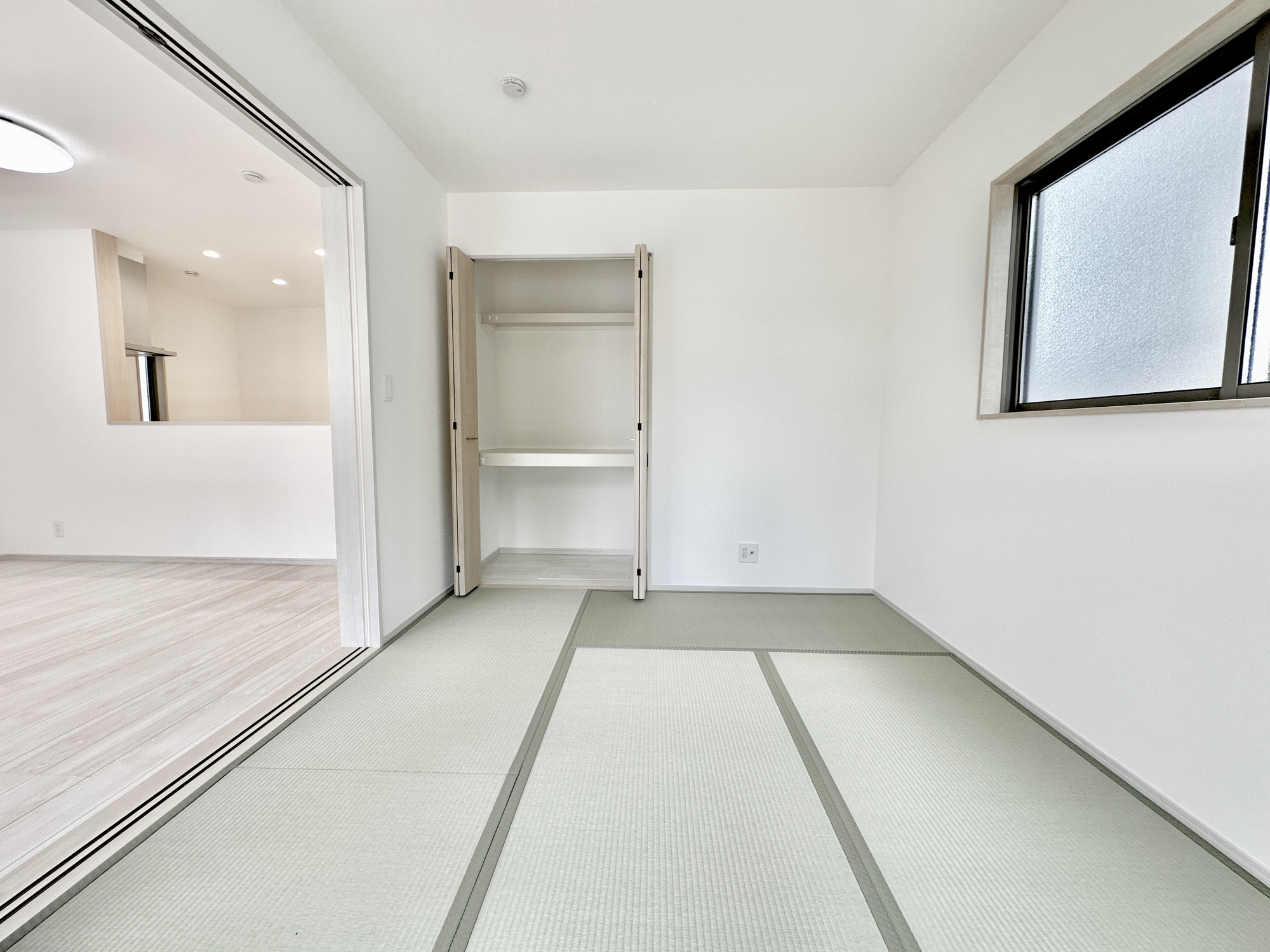 那須塩原市埼玉の新築一戸建の和室|洋室畳敷き、畳があることにより客間や落ち着いた空間になります。