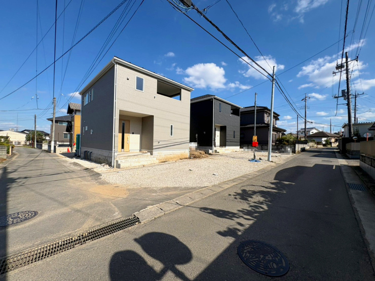 つくば市谷田部　2号棟　前面道路含む現地写真