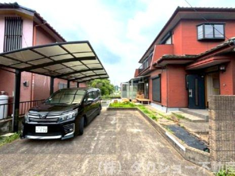 市原市喜多　中古戸建の駐車場|車種により3台駐車可能です!!
