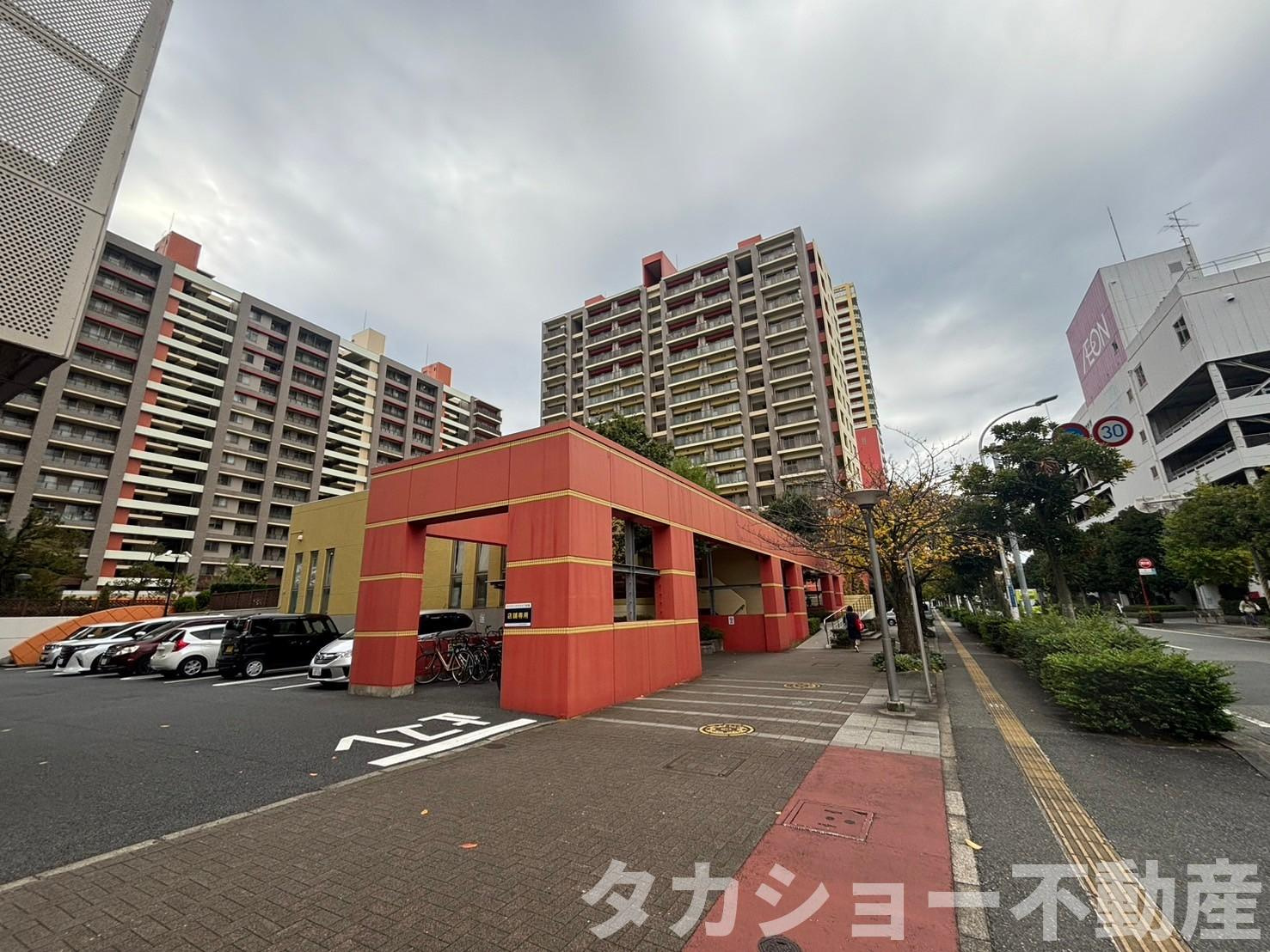 ベイマークスクエアマリナコートタワーの外観
