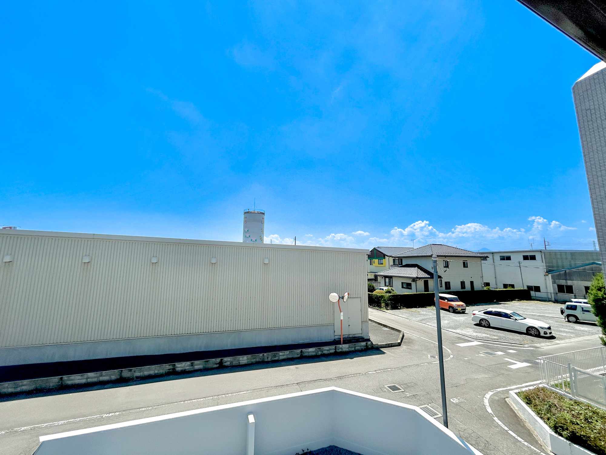 高崎市新町　　中古戸建の展望|閑静な住宅街なので、周囲の住宅街とも程よい距離があります。習い事の練習なども安心して取り組めます。