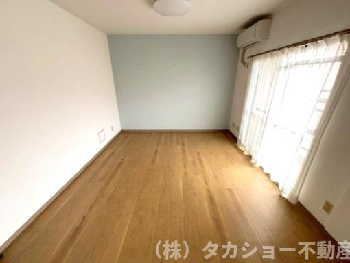 サウスヒルズ中央　16号棟の寝室|落ち着いた色調の寝室です