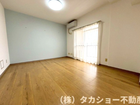 サウスヒルズ中央　16号棟の洋室|コンパクトで使いやすい洋室です