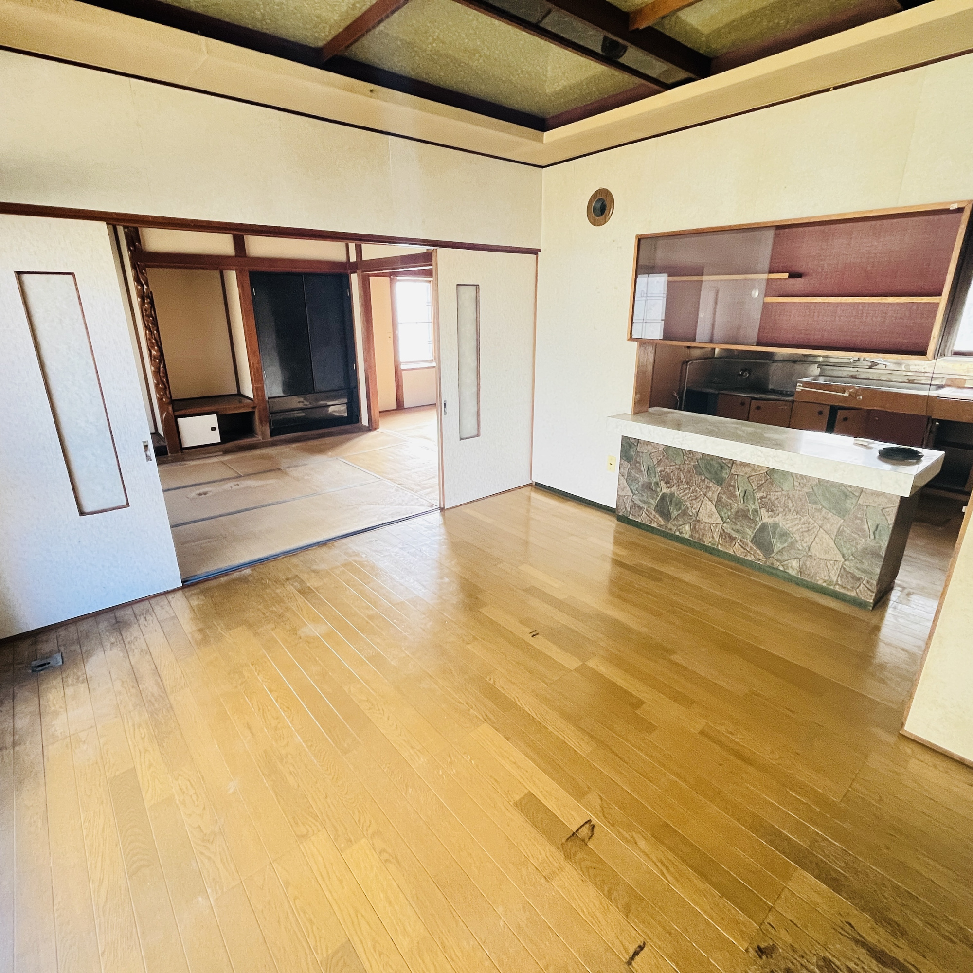 登別市中央町7丁目6-2　中古住宅の居間・リビング