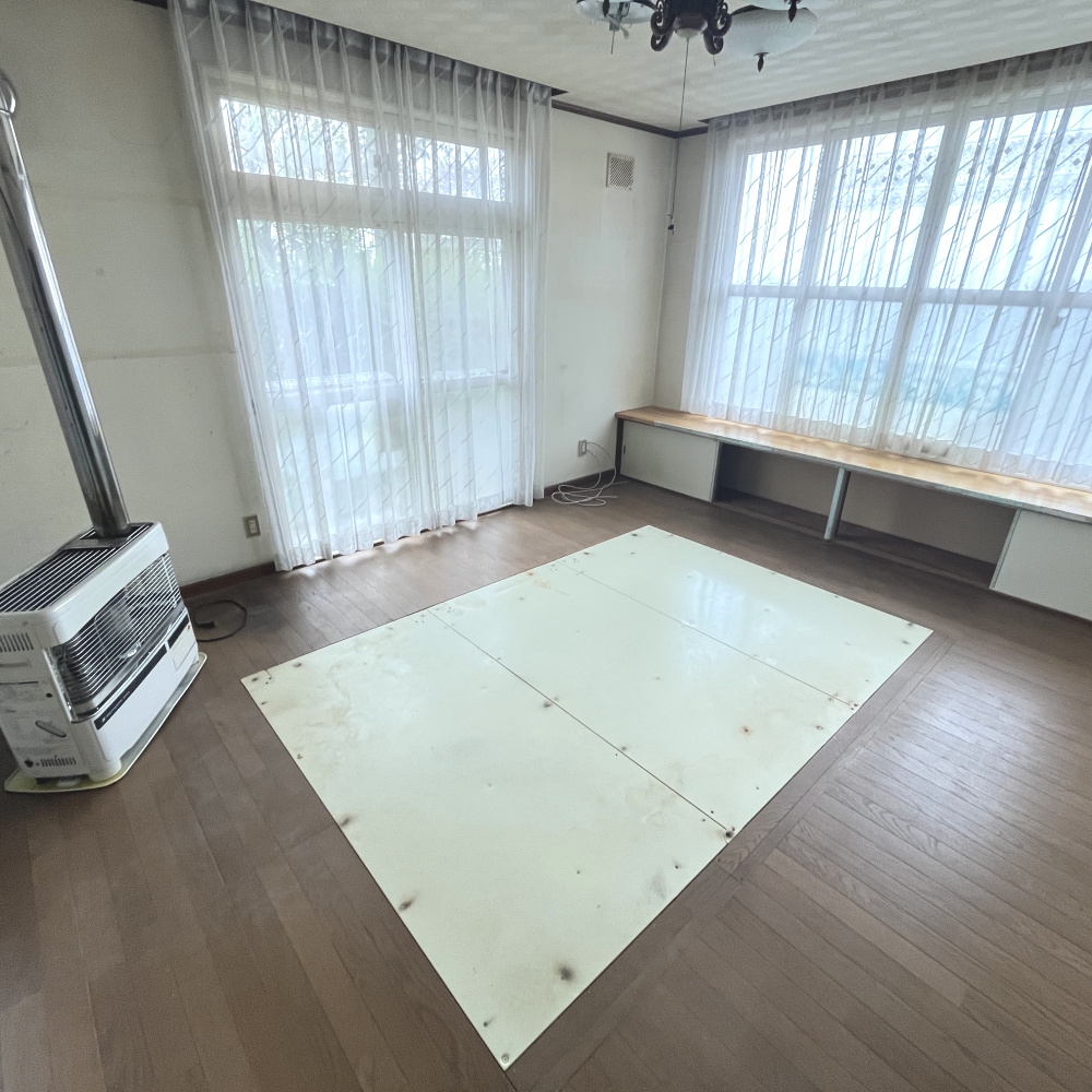 伊達市南稀府町94-7　中古住宅の居間・リビング