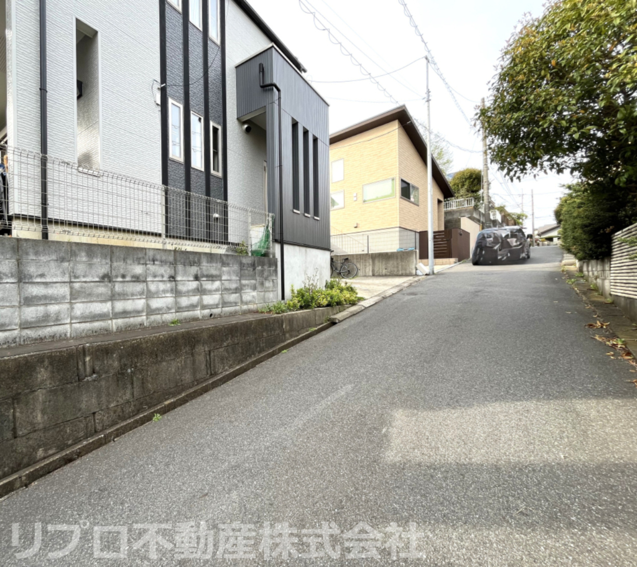 柏市南増尾３丁目戸建の前面道路含む現地写真|南側から見た前面道路です