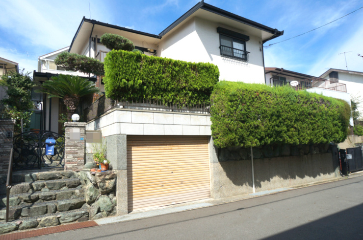 緑が丘2丁目土地の外観|土地：191.46㎡（57.91坪）、古家有：１階　68.23㎡　２階　43.38㎡　合計　111.61㎡