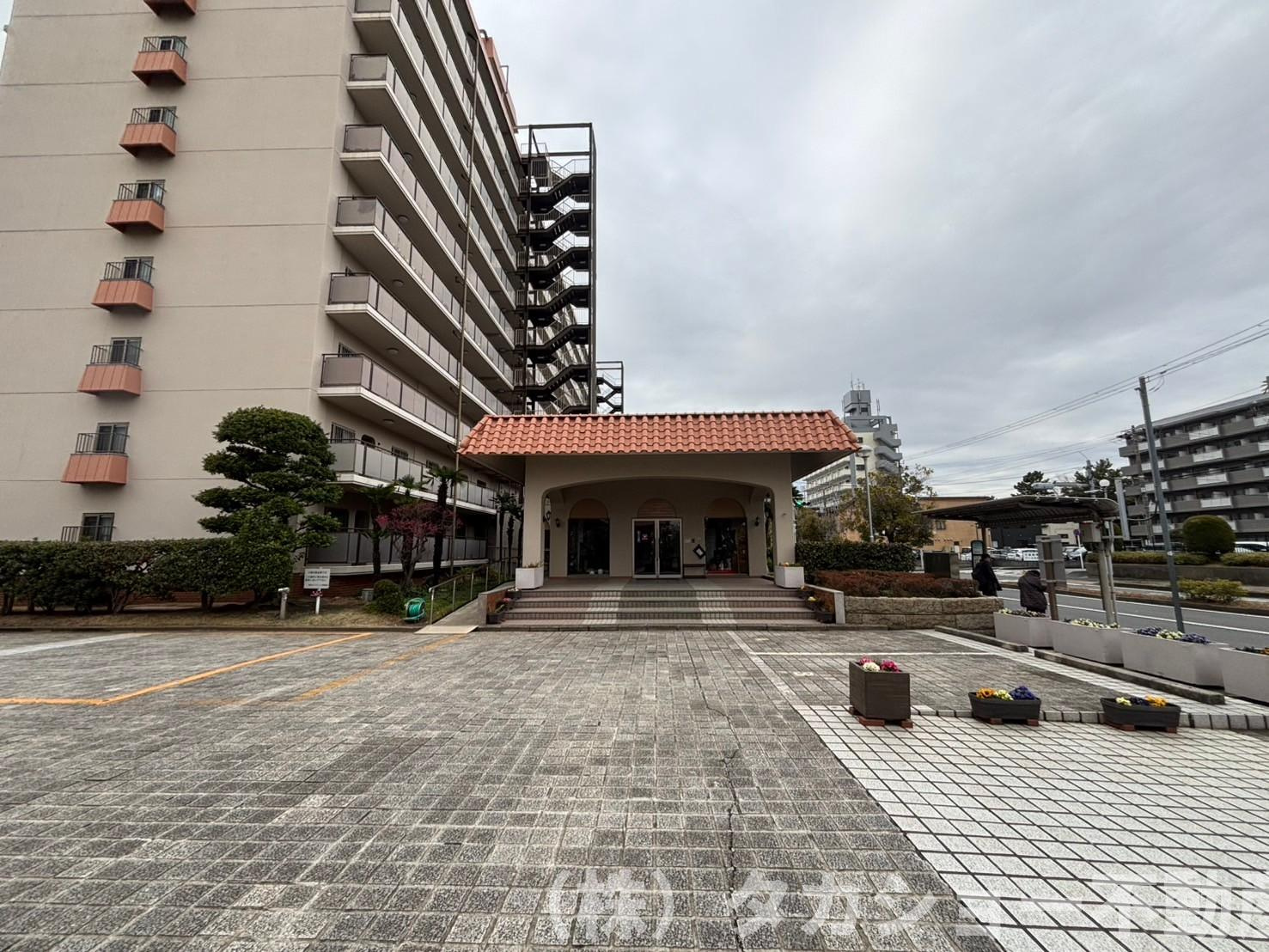 検見川ガーデンハイツ　2号棟の外観