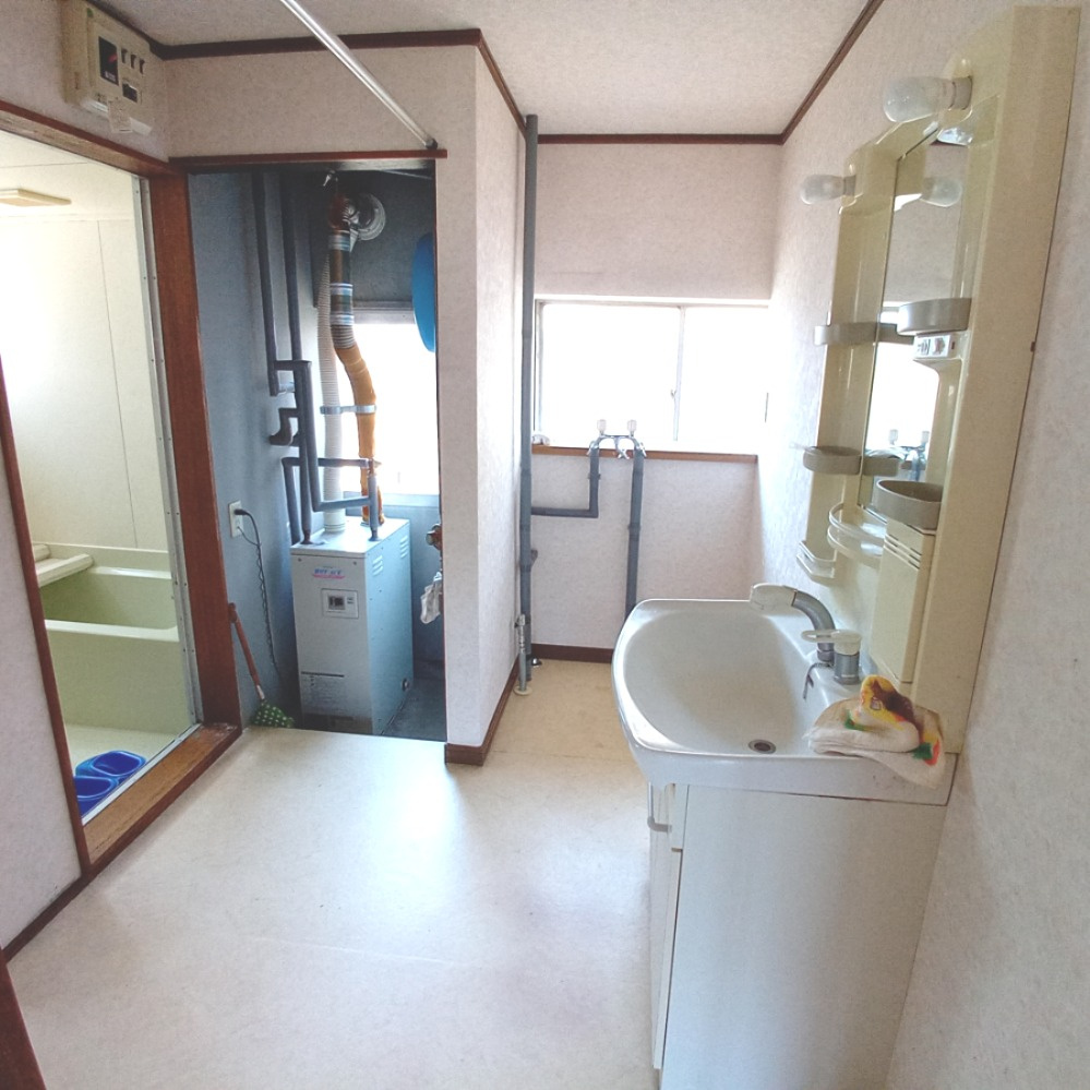 登別市片倉町4丁目21-1　中古住宅の脱衣所