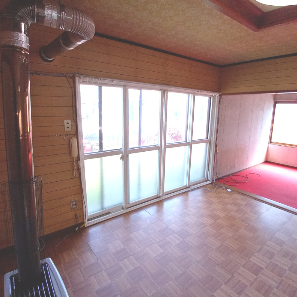 登別市片倉町4丁目21-1　中古住宅の居間・リビング