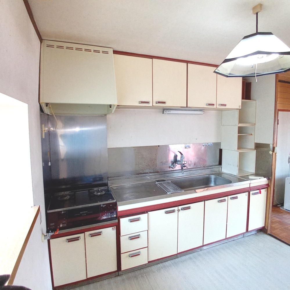 登別市片倉町4丁目21-1　中古住宅のキッチン