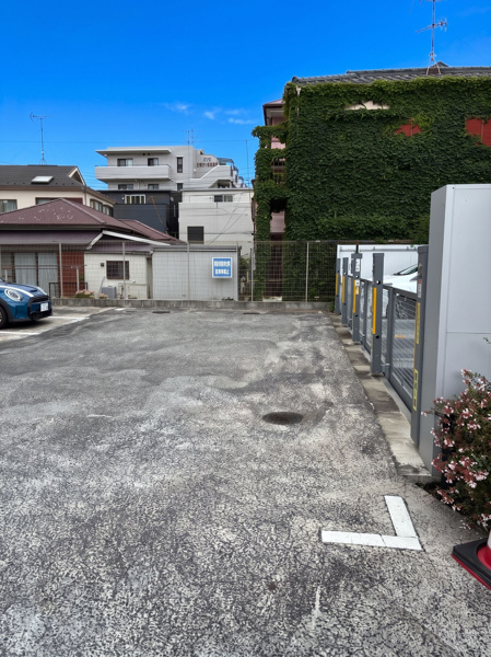 【駐車場】