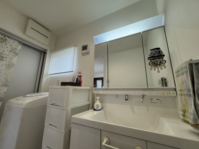 -三丁目不動産-　本庄市柏1丁目　注文住宅　オール電化の洗面所