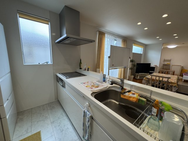 -三丁目不動産-　本庄市柏1丁目　注文住宅　オール電化のキッチン