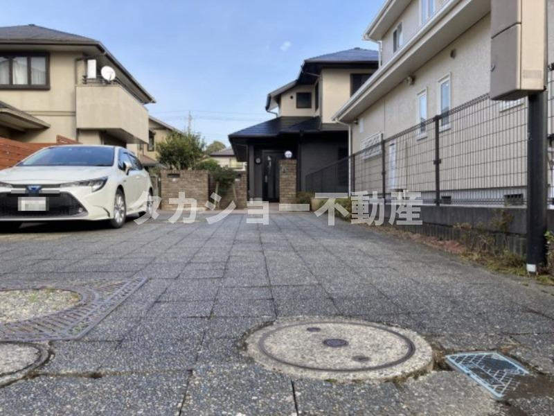 市原市国分寺台中央4丁目　中古戸建の駐車場|駐車場広々しております。
