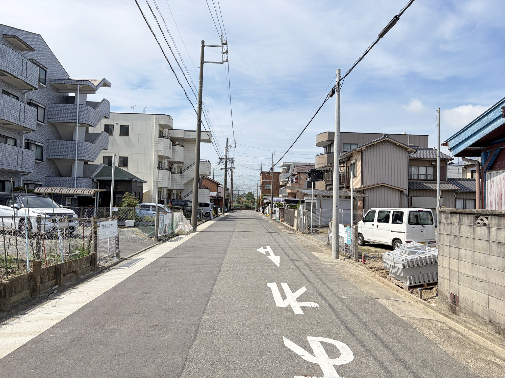 【港区惟信町Ⅳ 限定1邸】南向き×収納充実の前面道路含む現地写真|現地（2026年9月中旬）撮影