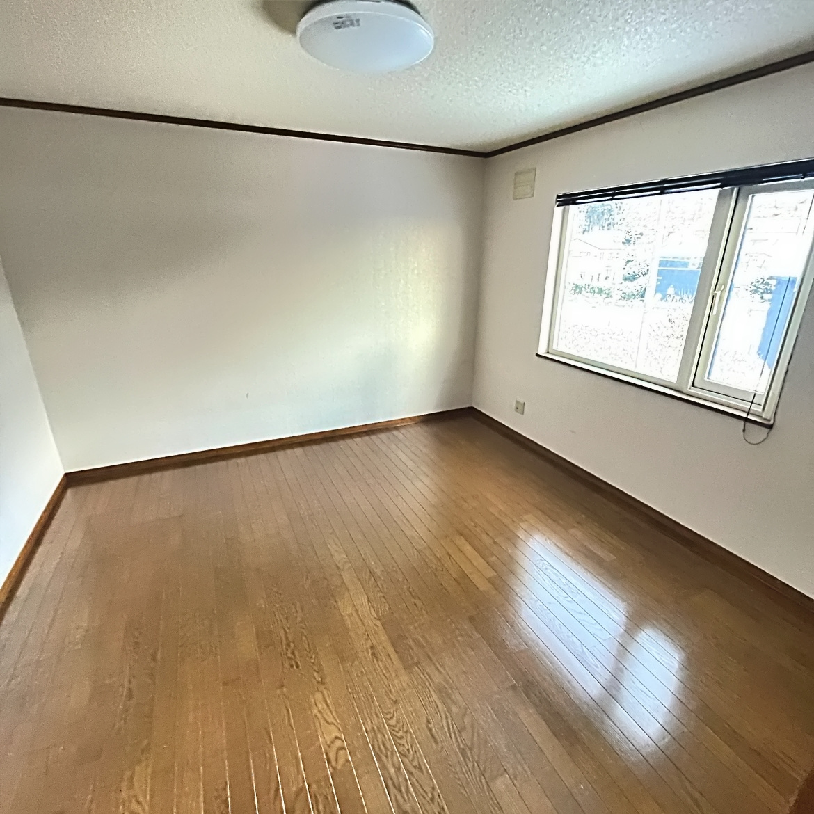 室蘭市陣屋町2丁目11-15　中古住宅の洋室