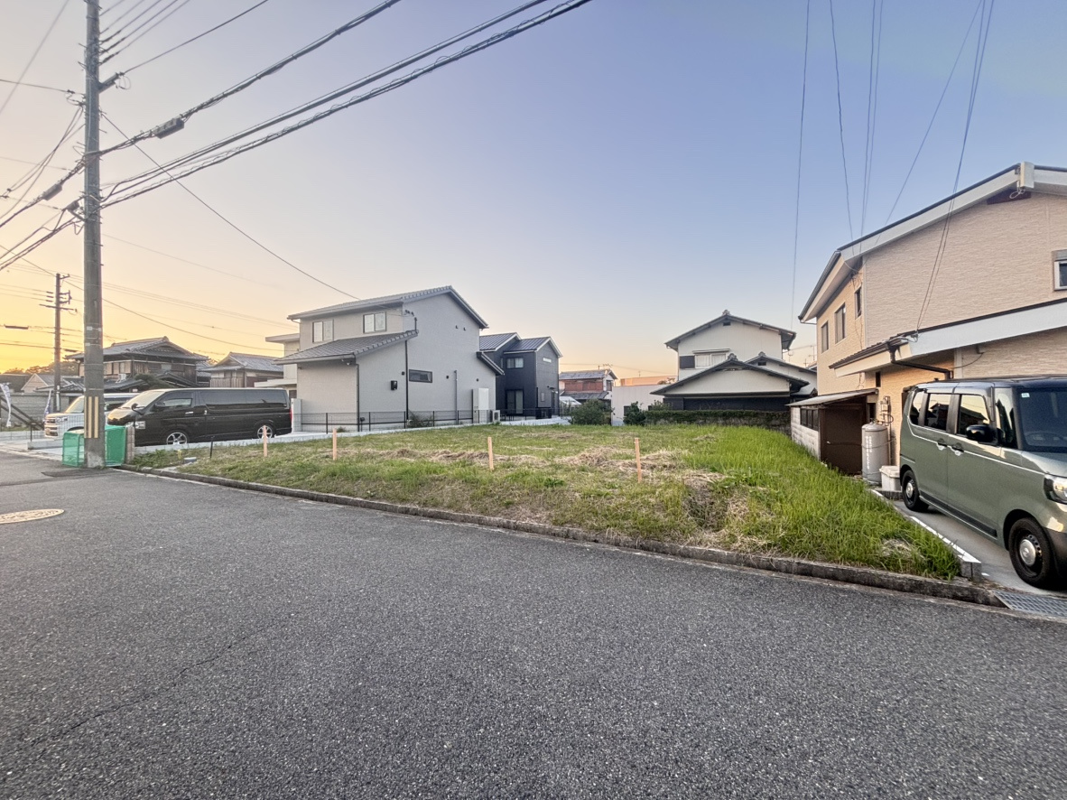 西宮市山口町名来2丁目　土地の前面道路含む現地写真|◆土地面積：254.62㎡（約77.02坪）となります。