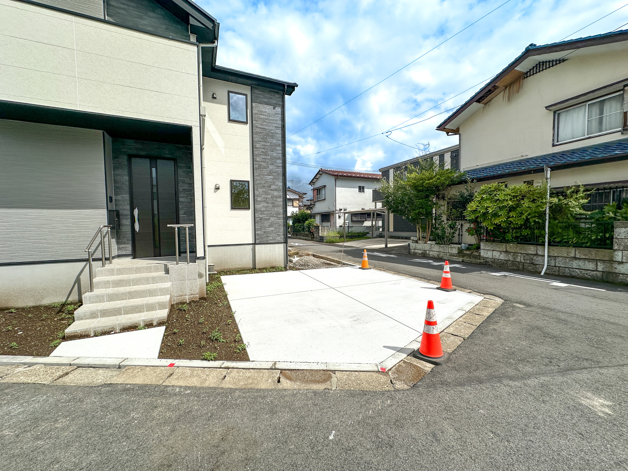 宇都宮市緑１１期　新築住宅全１棟の庭|コンクリート施工で除草の手間が省けます♪