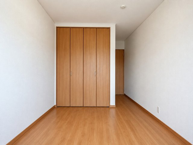 堺市美原区大保戸建の洋室|個人の部屋や寝室として使える洋室です
