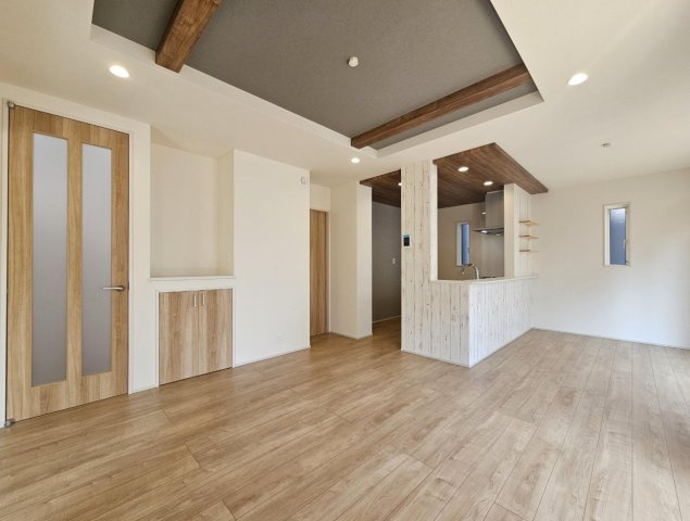 横浜市瀬谷区北新 新築戸建て【仲介手数料無料】カースペース2台の居間・リビング