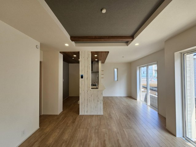 横浜市瀬谷区北新 新築戸建て【仲介手数料無料】カースペース2台の居間・リビング