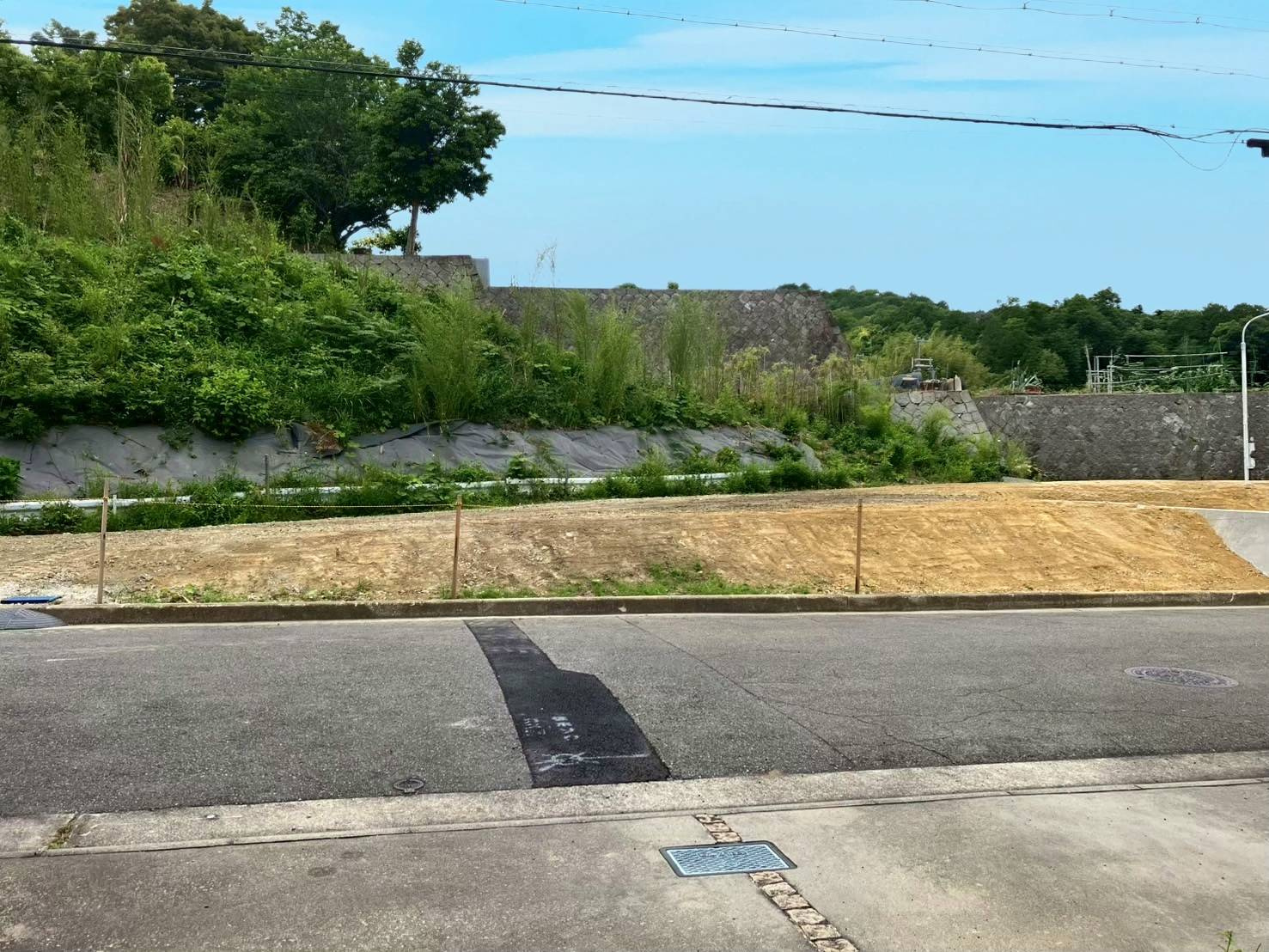川西市清和台西２丁目　売土地の外観|建築条件付き土地販売ではありません。お好みのハウスメーカー、工務店で建築していただけます。