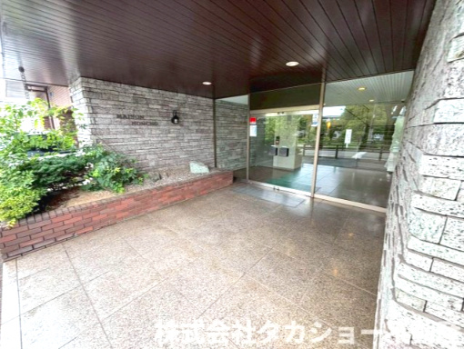 メゾン本町のエントランス|エントランスです