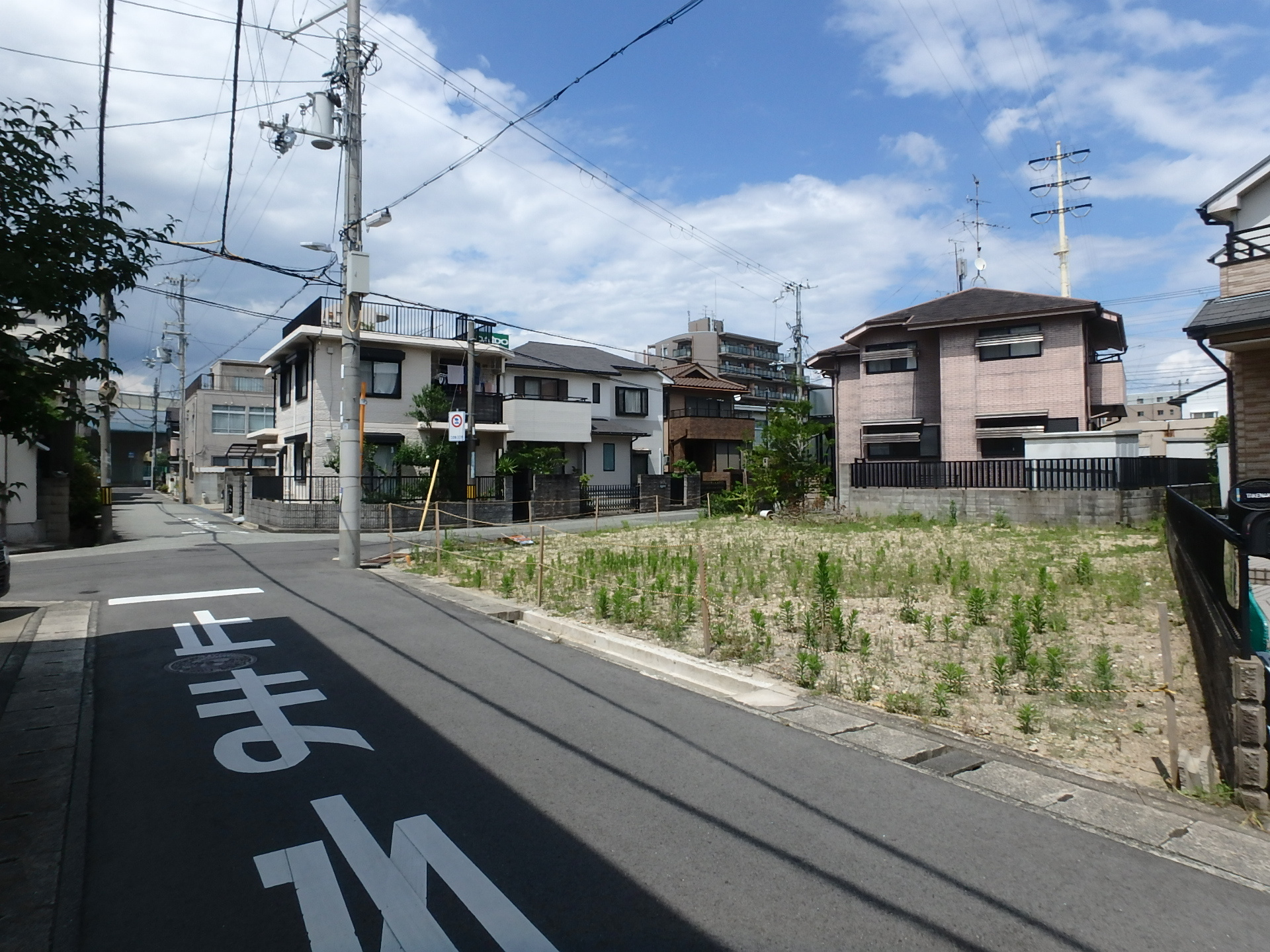 西宮市甲風園3丁目土地の前面道路含む現地写真