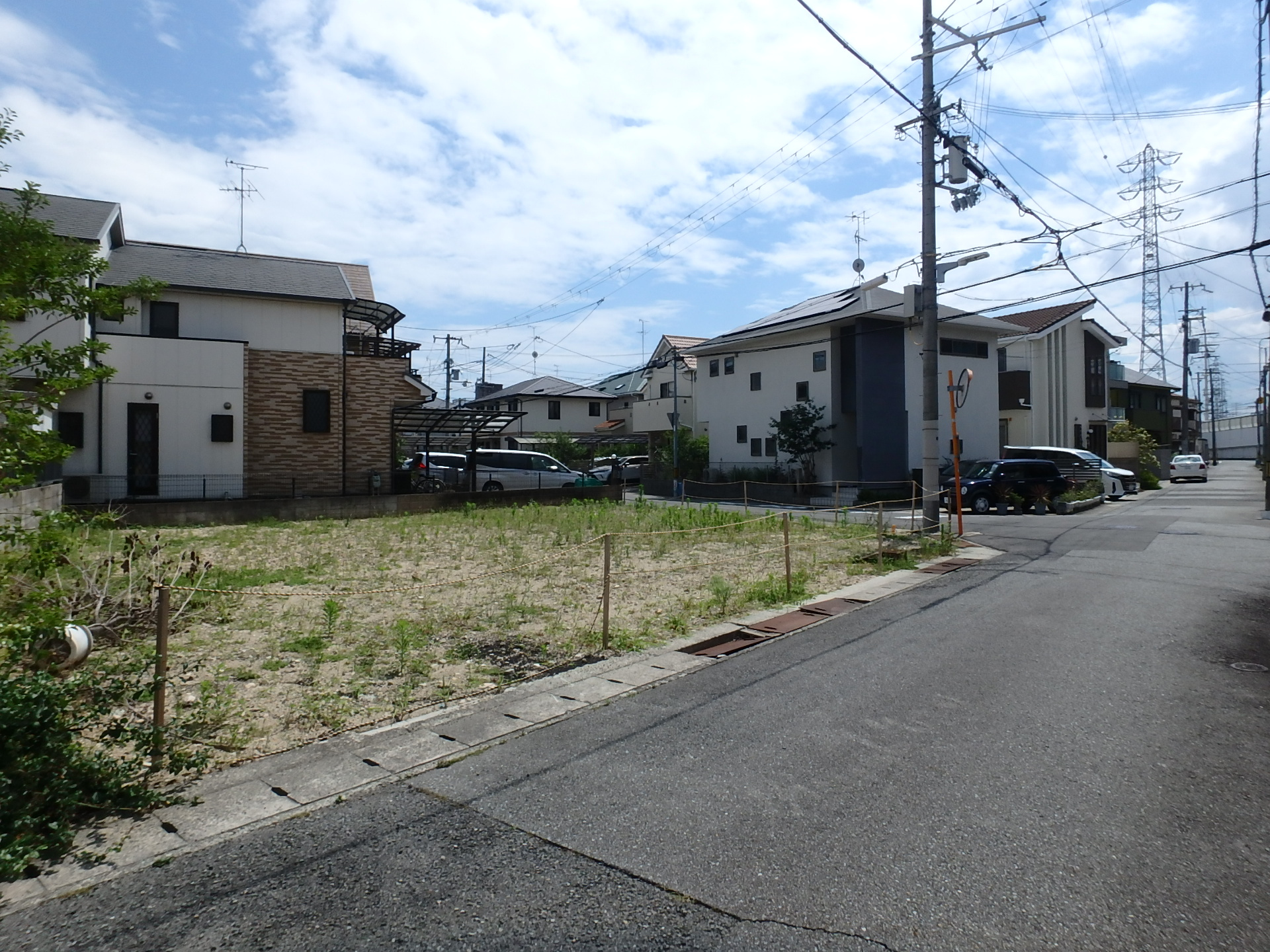 西宮市甲風園3丁目土地の前面道路含む現地写真