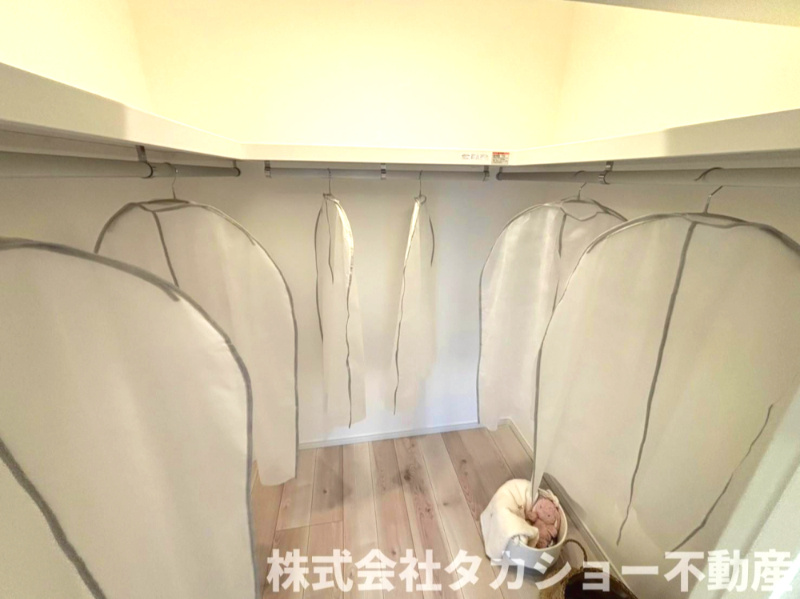 東千葉ハイツ　参号棟の収納|ウォークインクローゼットも御座います。