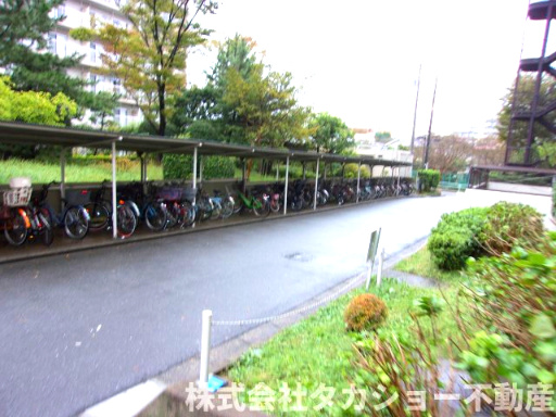東千葉ハイツ　参号棟の駐輪場