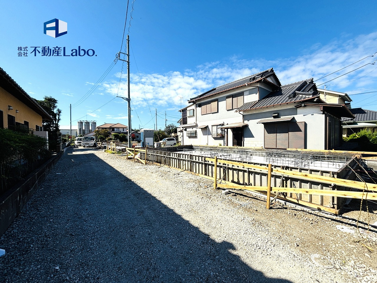 クレイドルガーデン　沼津市松長　第5　全3棟の前面道路含む現地写真|前面道路は2車線の8.5ｍもある広々道路です♪