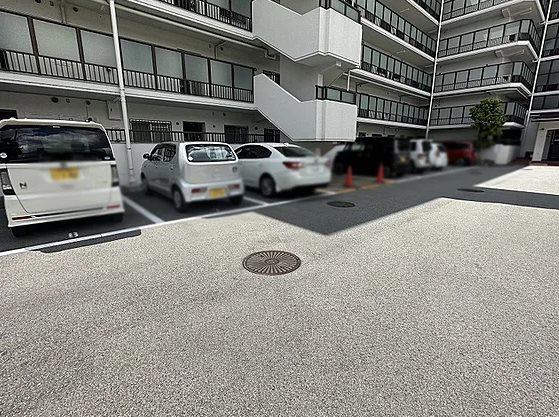 ローレルハイツ武庫之荘の駐車場
