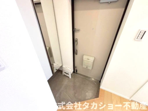 高洲二丁目住宅7-6号棟の玄関