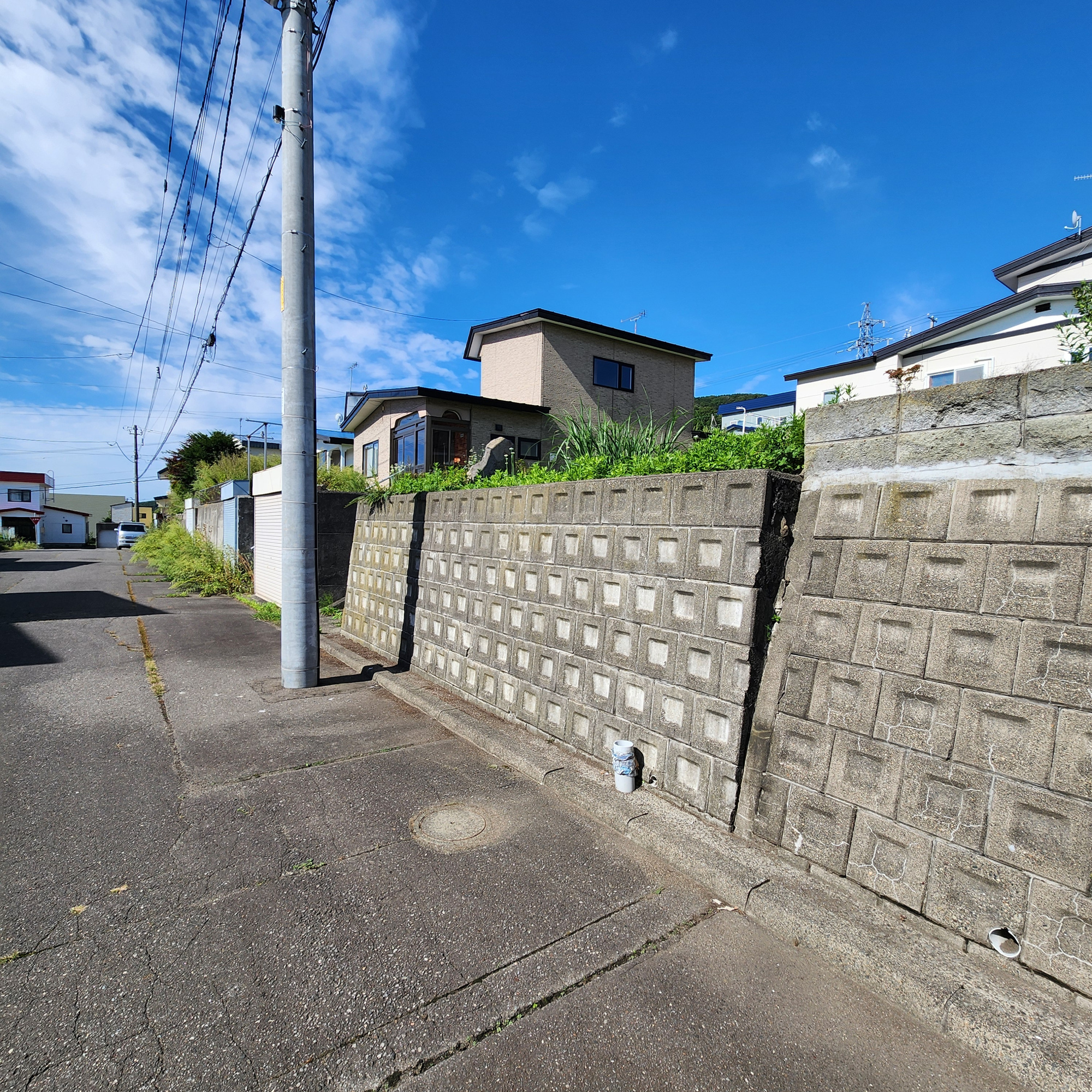 登別市新生町5丁目21-16　土地の前面道路含む現地写真