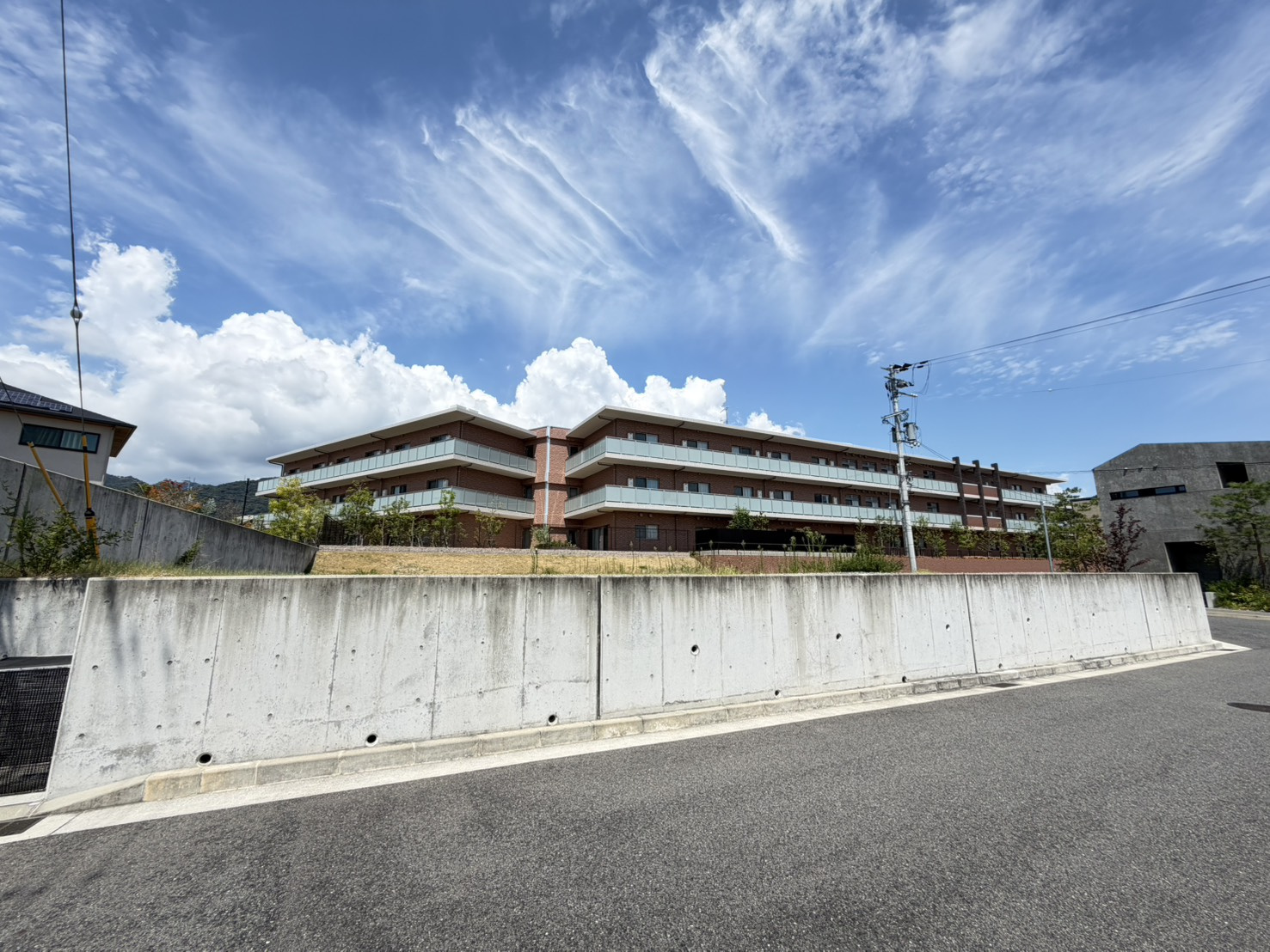 高塚町土地の外観