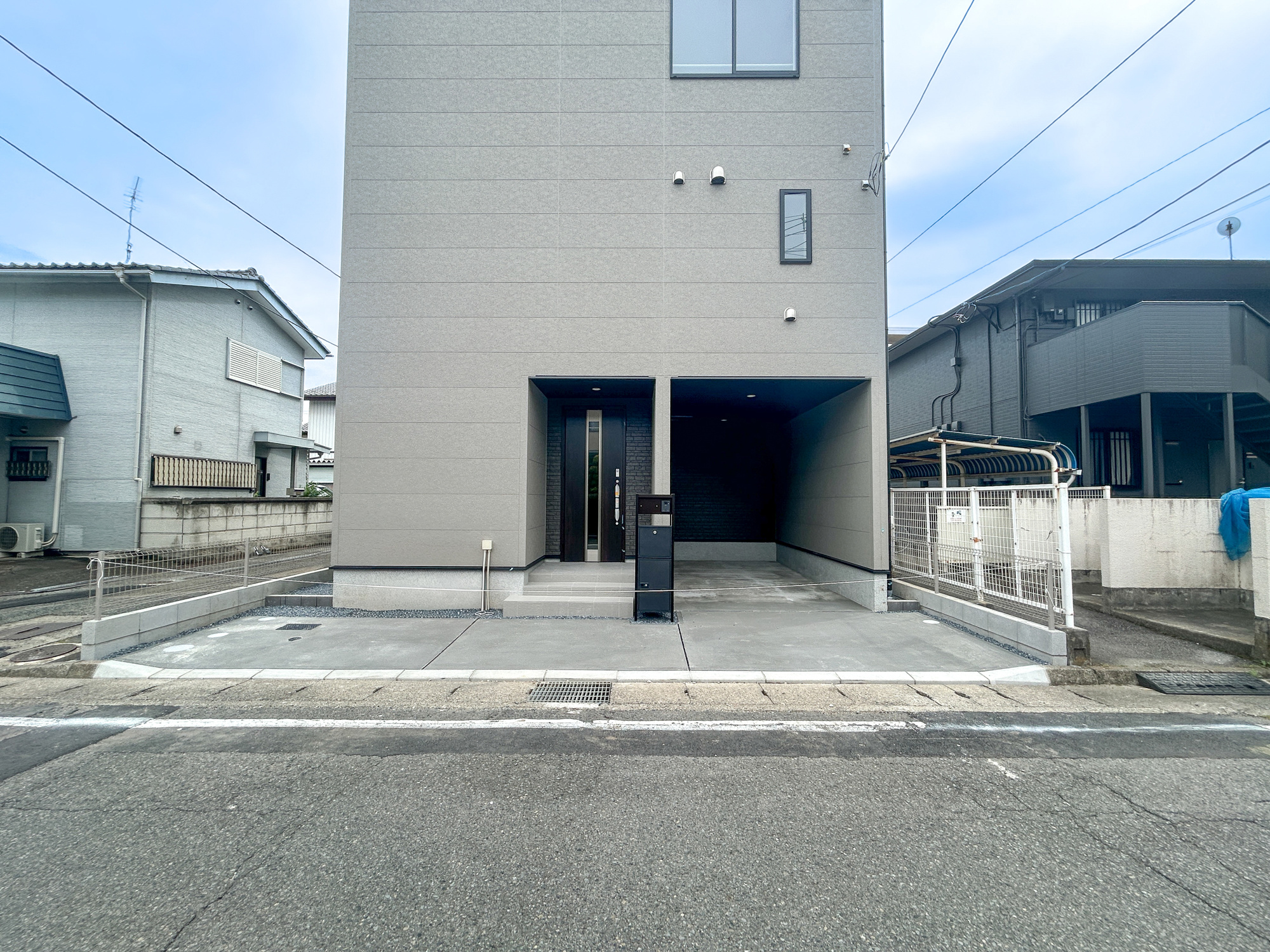 前橋市天川原町1丁目1期　新築住宅全1棟の駐車場|アスファルト施工済みでお手入れ不要です(^^♪