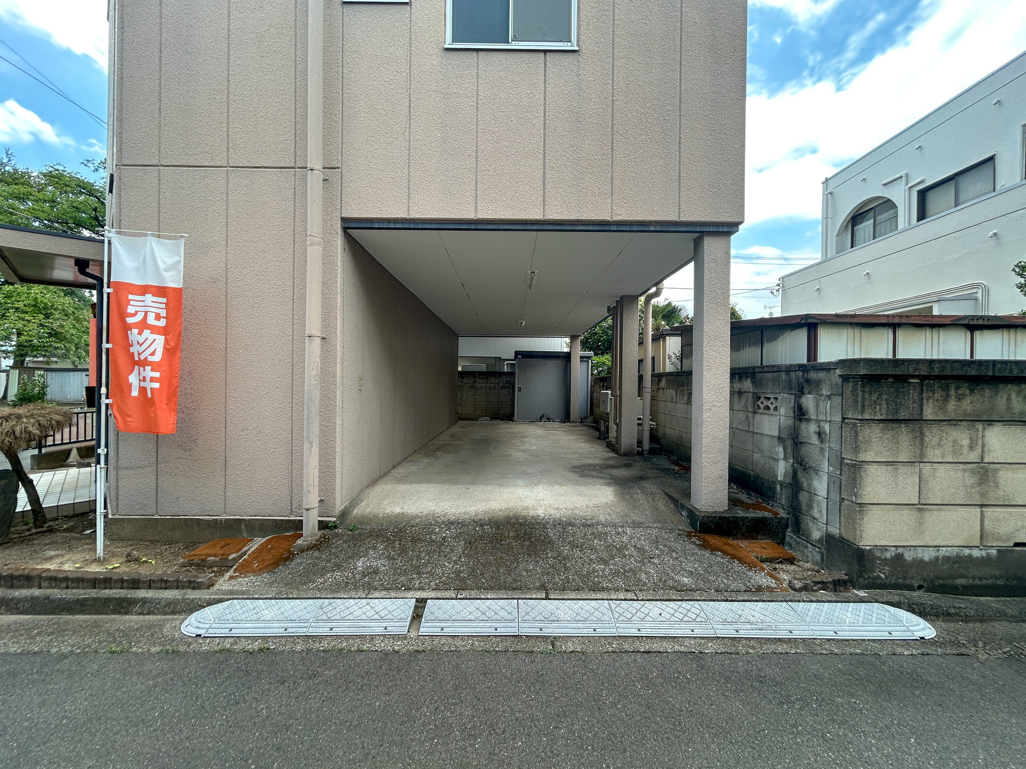 前橋市南町　中古物件の駐車場|大切な愛車を安心して保管できます♪