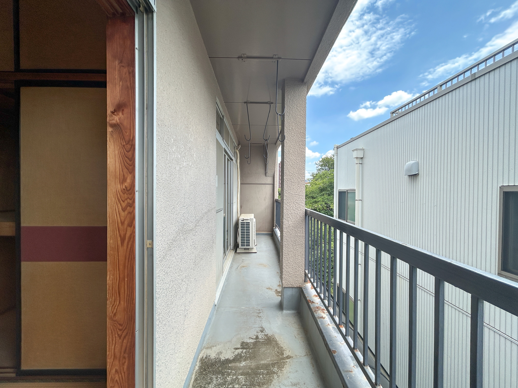 前橋市南町　中古物件のバルコニー|広々バルコニーなので洗濯物も沢山干せます♪