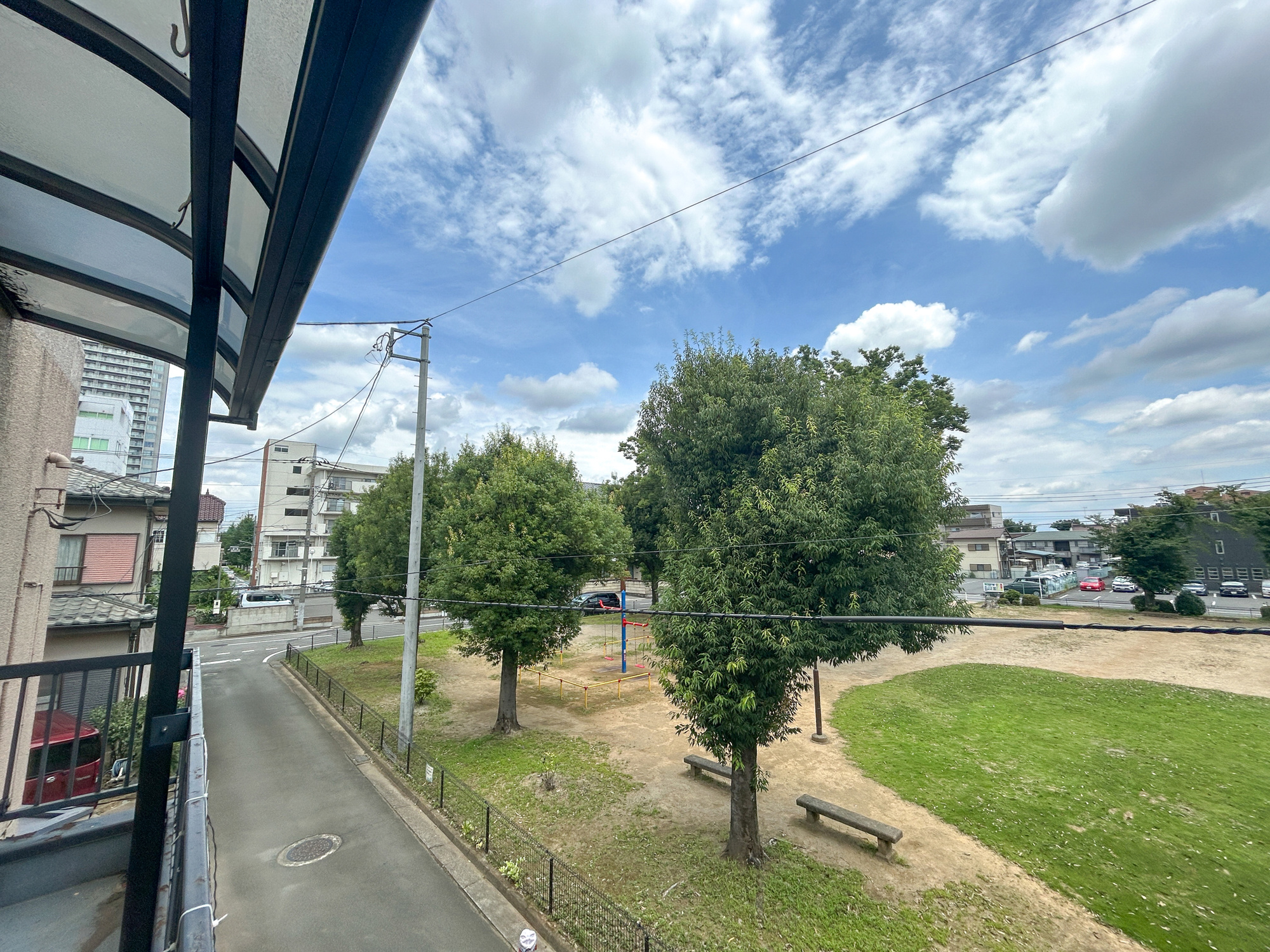 前橋市南町　中古物件の展望|低層の一戸建てを中心とした街並みが整然と続き、周辺は高い建物が建っていないので、採光や開放性に恵まれ、空が広く緑の多い閑静な趣を感じる環境です。