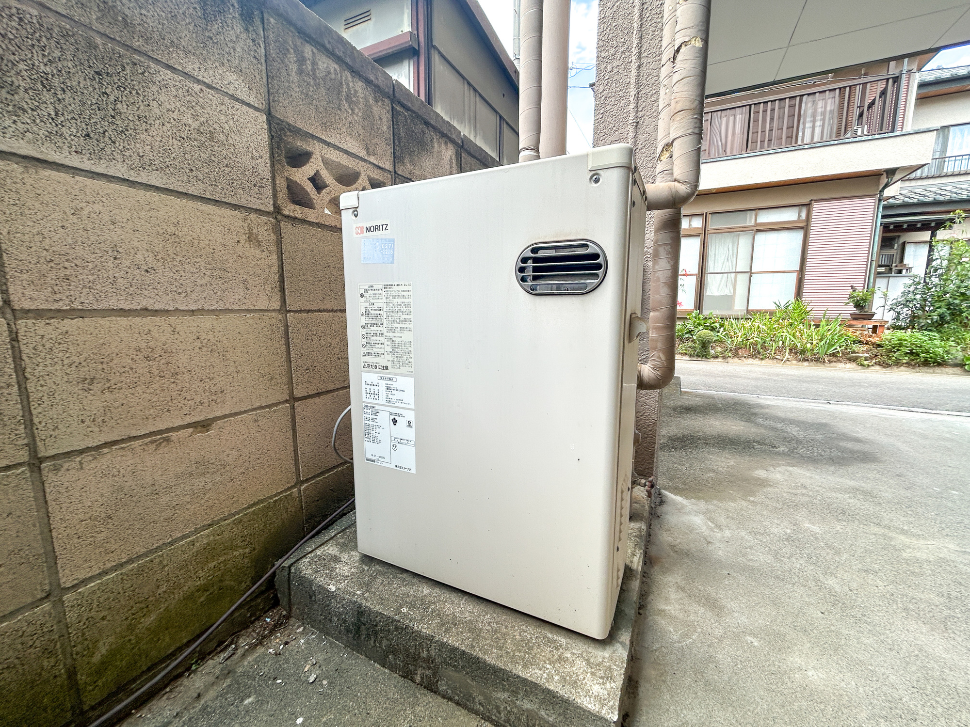 前橋市南町　中古物件の設備|給湯設備を屋外に設置することで、生活空間をすっきり保てます♪